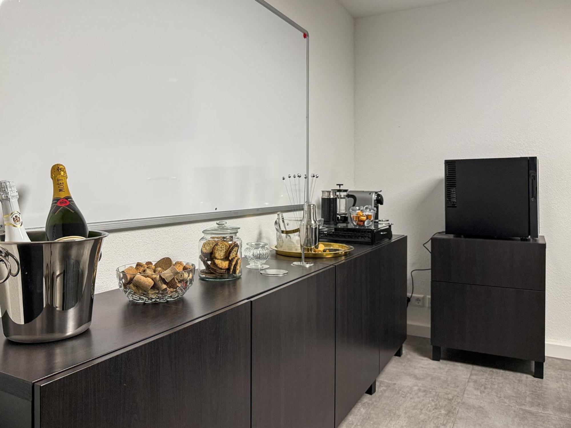 Group Friendly Comfort Central Stuttgart Apartment エクステリア 写真